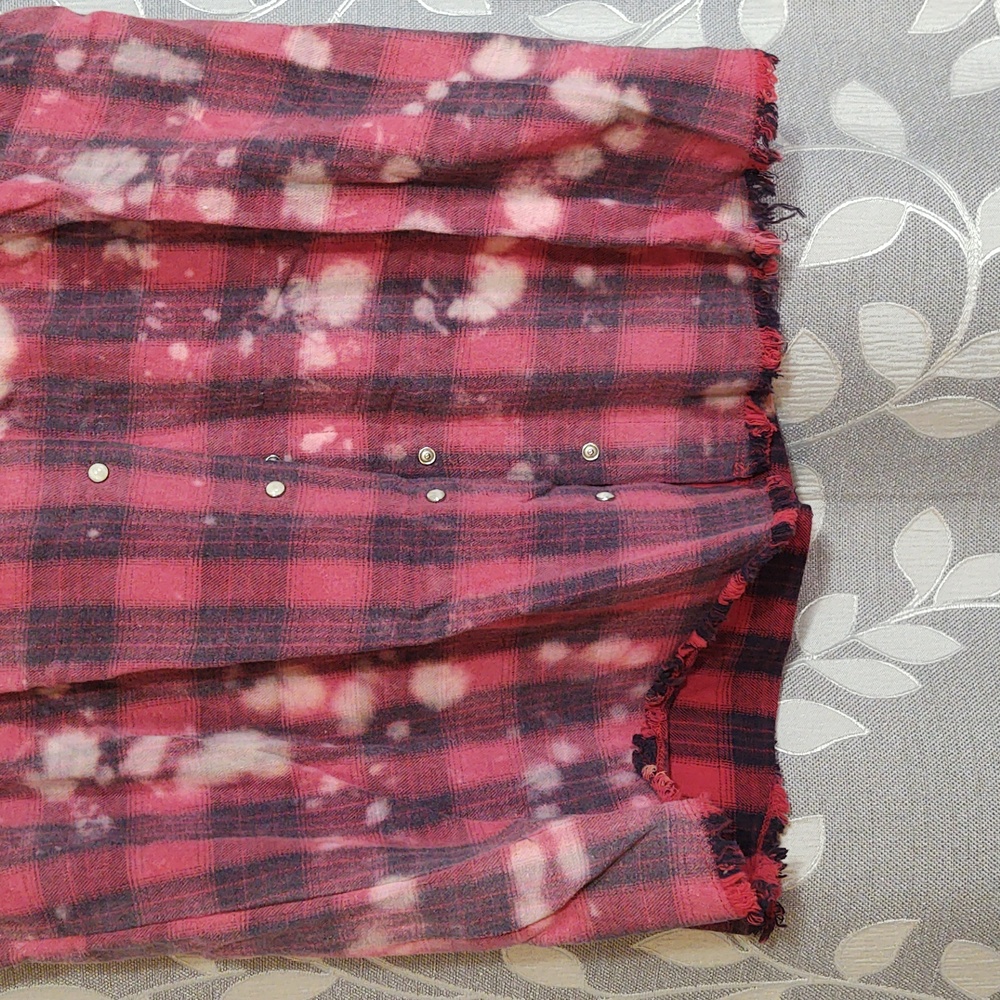 A Rare Bird Red and Black Plaid Sleeveless Button-Up Shirt size O/S - Picture 3 of 6